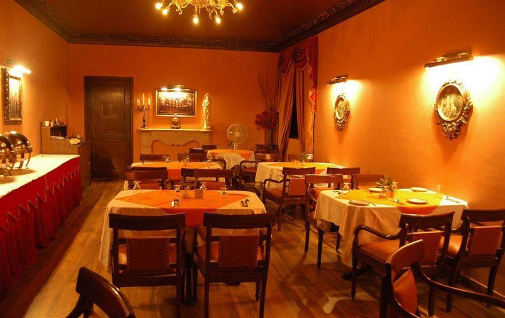 Welcomheritage Windsor Lodge Ранікгет Екстер'єр фото