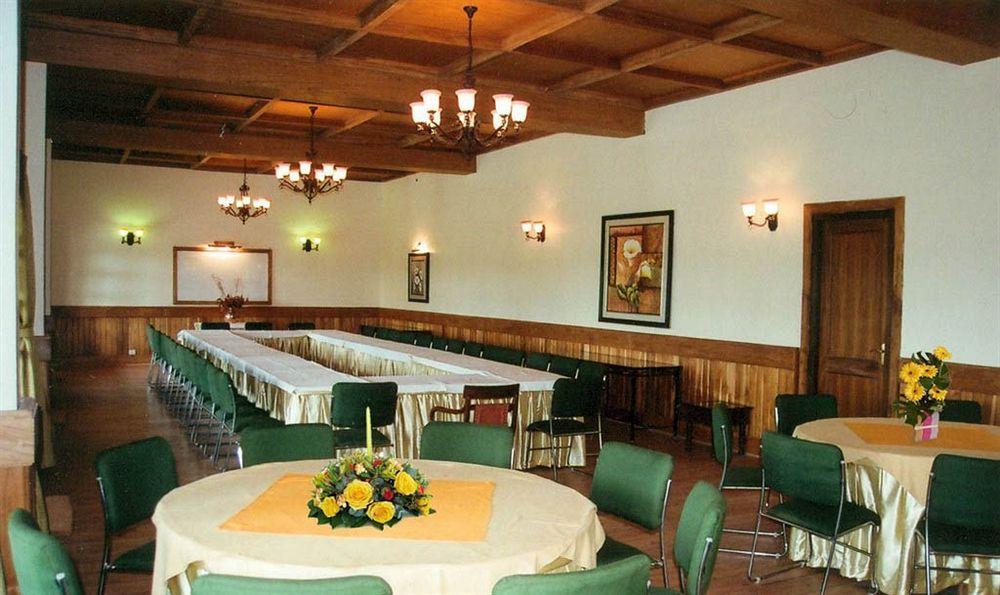 Welcomheritage Windsor Lodge Ранікгет Екстер'єр фото